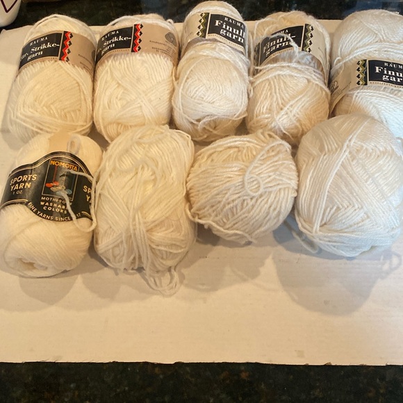 NWT & Vintage 9 skeins Rauma & Nomotta White & Off-White Wool Yarn - Picture 1 of 5